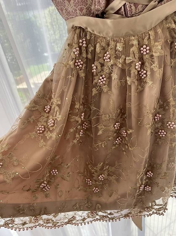 Vestiti: Krüger Dirndl Grösse 40 Neuwertig – Usato da Oberrüti venduto da Jes_seei 1