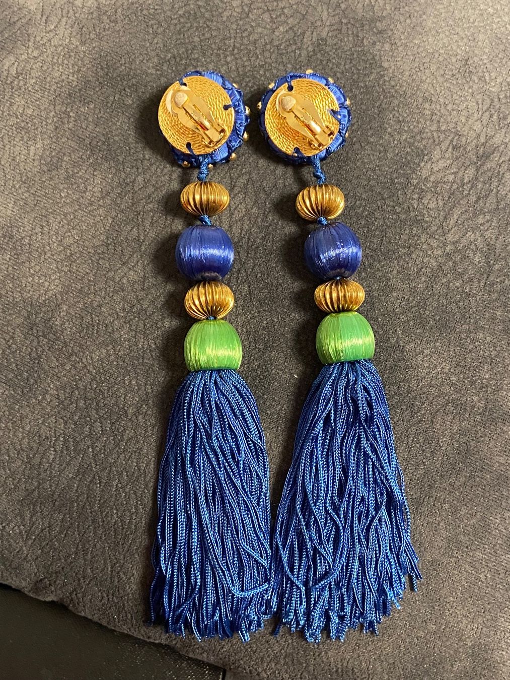 Saint Laurent Orecchini pendenti & Orecchini a lobo: Yves saint Laurent boucle d’oreille – Usato da Montreux venduto da Perledor 2