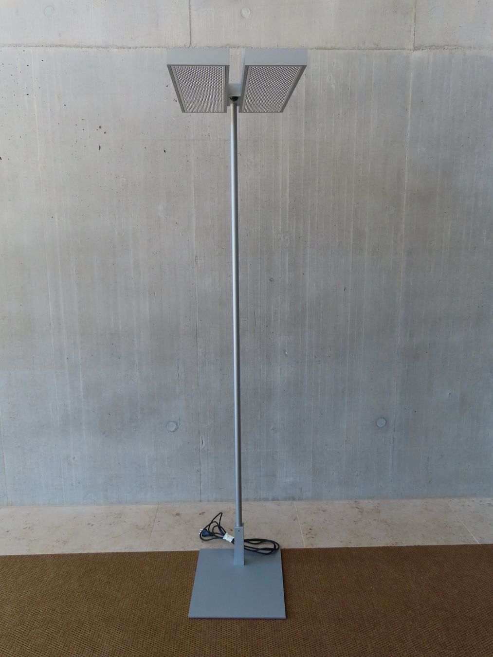Regent Lampes: Regent Stehlampe Industriedesign – D'occasion à Reinach BL par WBZ-Flohmarkt
