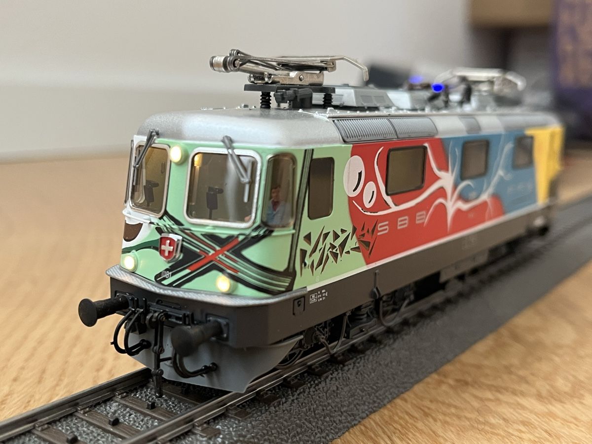 Hag Modellini di ferrovie: SBB Re 4/4 Bourret Hag AC Digital – Usato da Basel venduto da Re620_11627 5