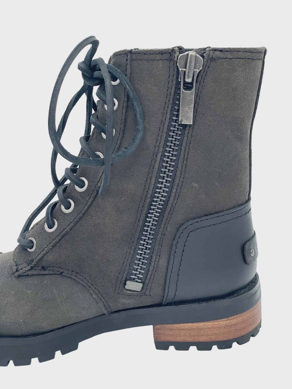 Ugg Scarpe da donna: UGG Kilmer Combat Stiefel EU 36 Grau – Usato da Zürich venduto da shoe_shop 4