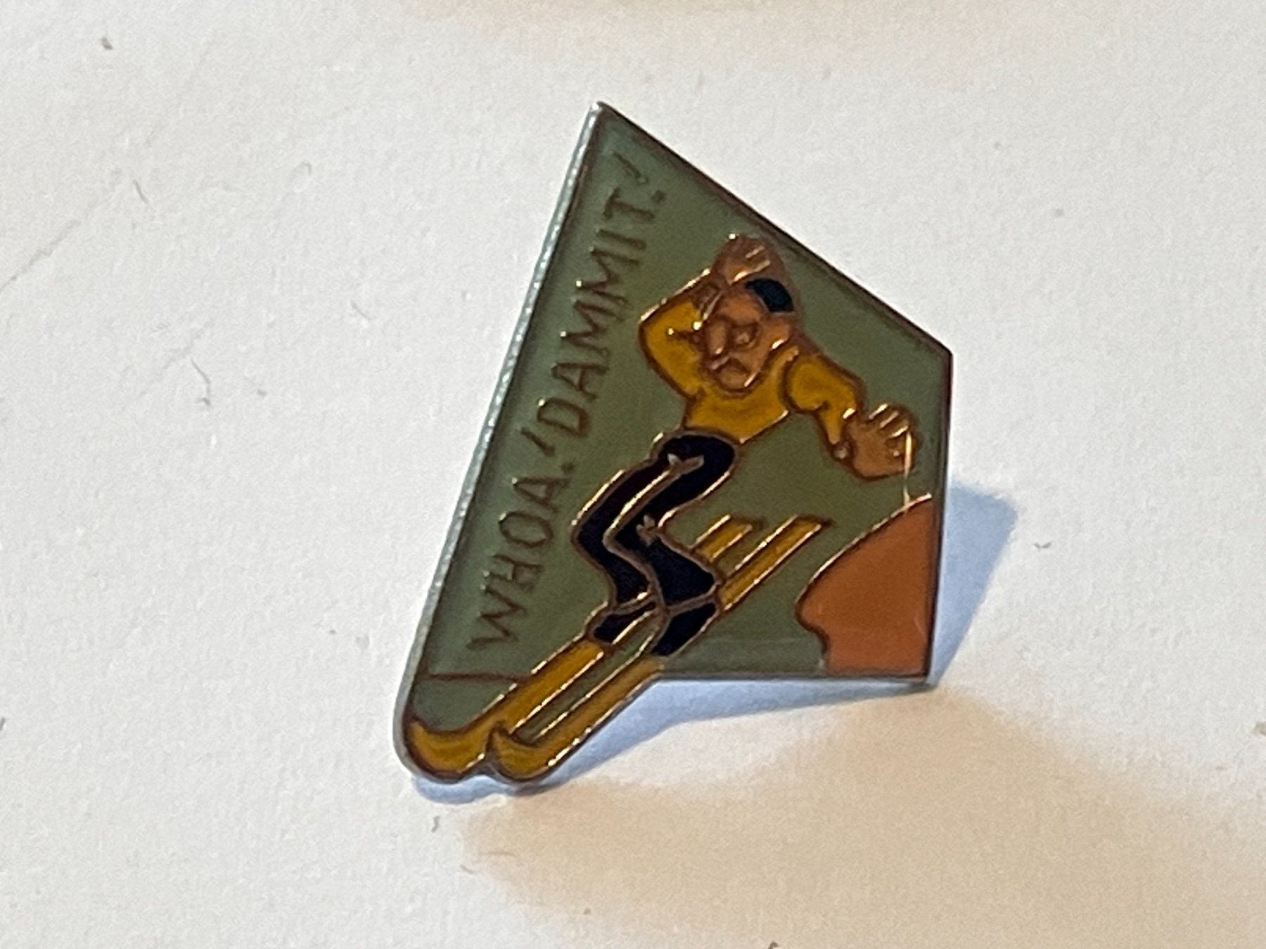 Placchette & Badge: 1 Pin Whoa Dammit! Ski – Usato da Basel venduto da djwwpp