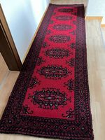 Läufer rot schwarz mit Muster, sehr guter Zustand 326 cm