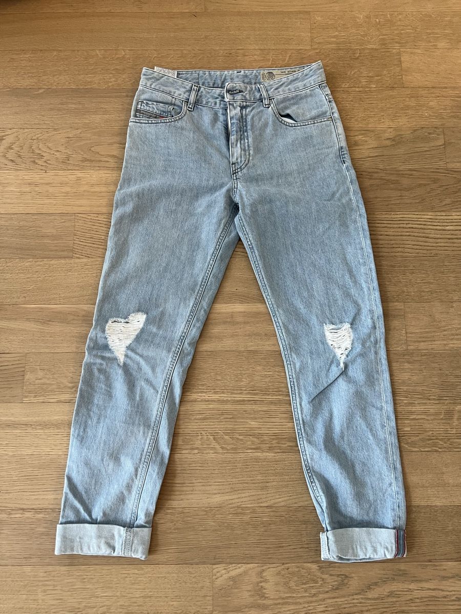 Diesel Jeans: Diesel Neekhol Jeans Gr. 26/32 – Nuovo (secondo la descrizione) da Zürich venduto da Honeybee7