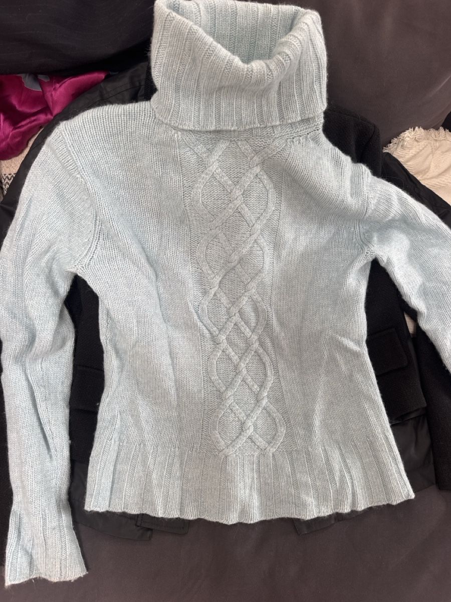 Tommy Hilfiger Maglioni & Felpe: Tommy Hilfiger Rollkragenpullover hellblau mit Zopfmuster  – Usato da Kilchberg ZH venduto da natiimlr 2