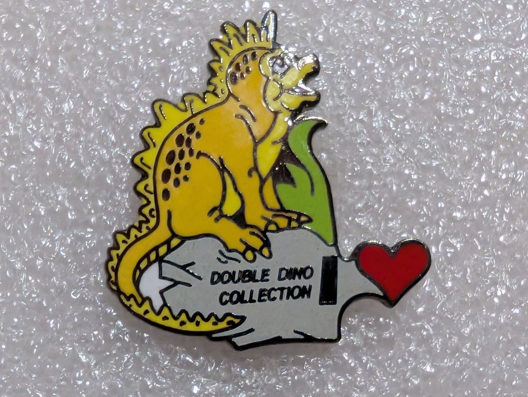 Plaketten & Abzeichen: Ansteckpin 258: Dinosaurier – Gebraucht aus Oppligen von Pin-Fall-Shop