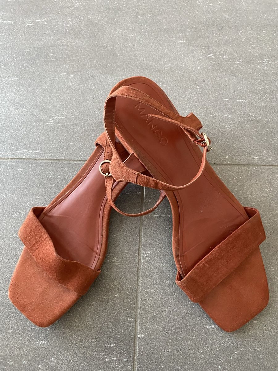 Mango Scarpe da donna: MANGO SANDALEN GRÖSSE 38 – Usato da Malters venduto da Kuettel1