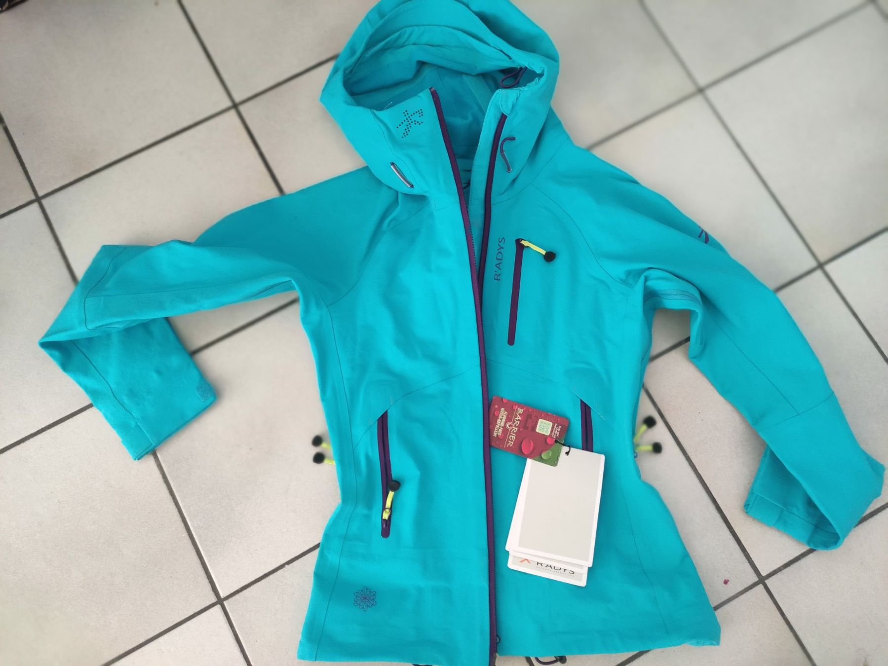 Giacche: Neu radys Softshell Jacke gr xs – Nuovo e nell'imballaggio originale da Dagmersellen venduto da L.Ga.