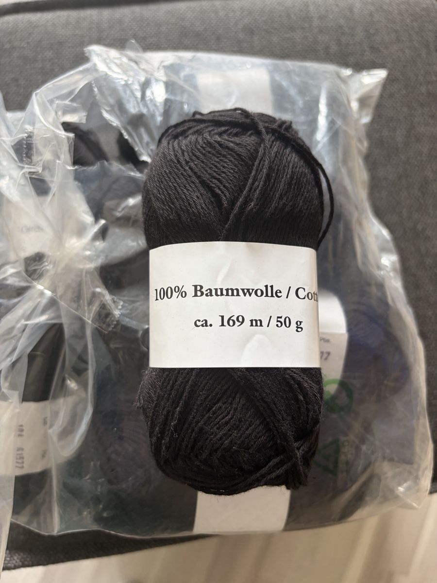 Lana: 12 Knäuel schwarze Wolle – Nuovo (secondo la descrizione) da Obergösgen venduto da Andre118