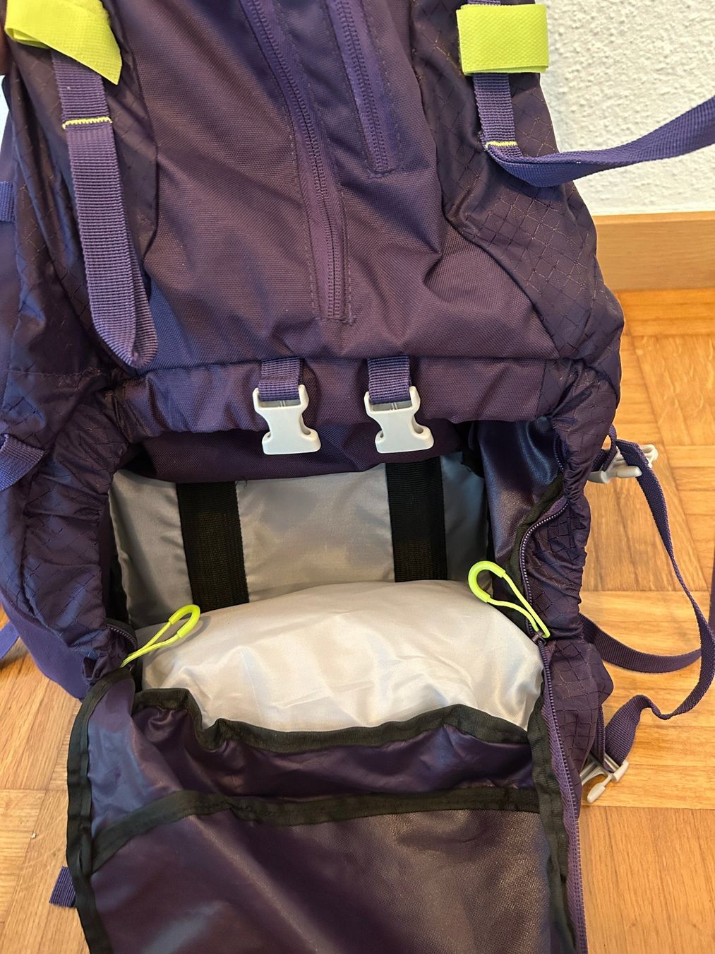 Zaini: Trekkingrucksack violett Grösse S – Usato da Aarau venduto da Maclovio 5