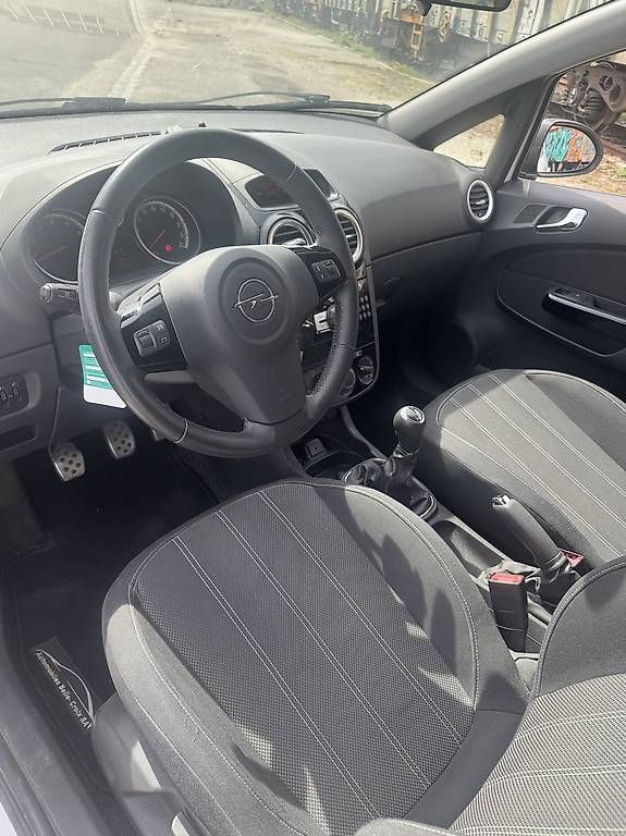 Opel Automobili: Opel Corsa D 1.4 – Usato da Grenchen venduto da Kingbesi 4