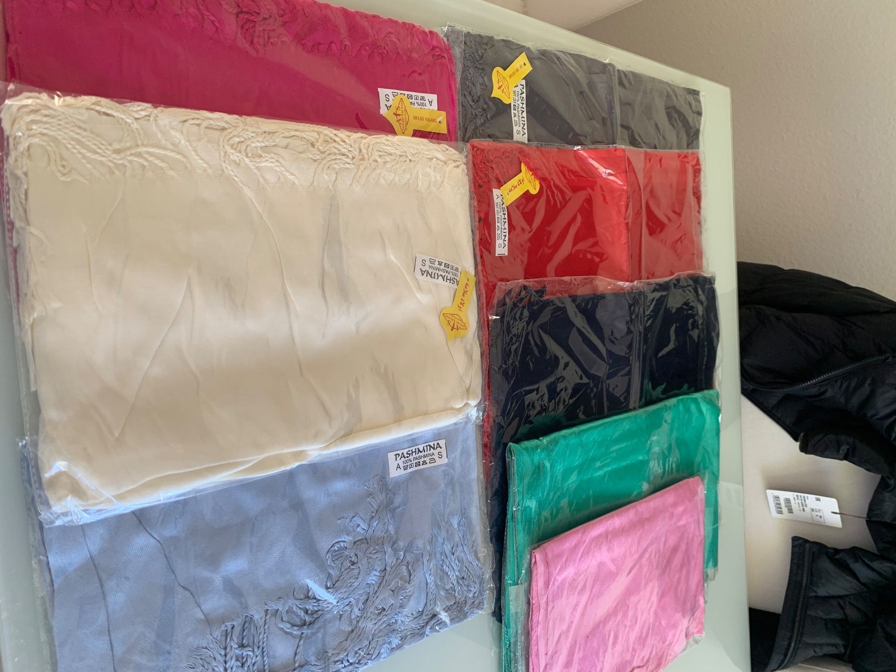Foulard & Sciarpe: Schal Hochwertiger Pashmina – Nuovo e nell'imballaggio originale da Adliswil venduto da Jessik0