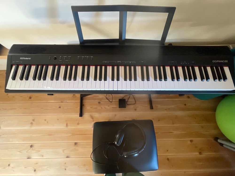 Roland Instruments de musique: Roland Go:Piano 88 Key Digital Piano mit Zubehör – Neuf (Voir description) à Weiningen ZH par tabi04 2