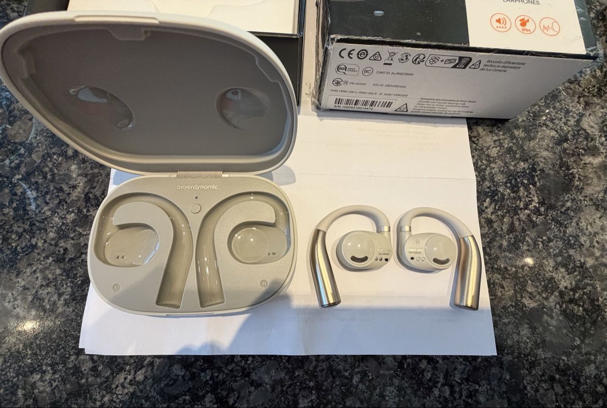 Beyerdynamic Cuffie: Beyerdynamic Verio 200 Écouteurs sans fil – Usato da Le Mouret venduto da Linke 1