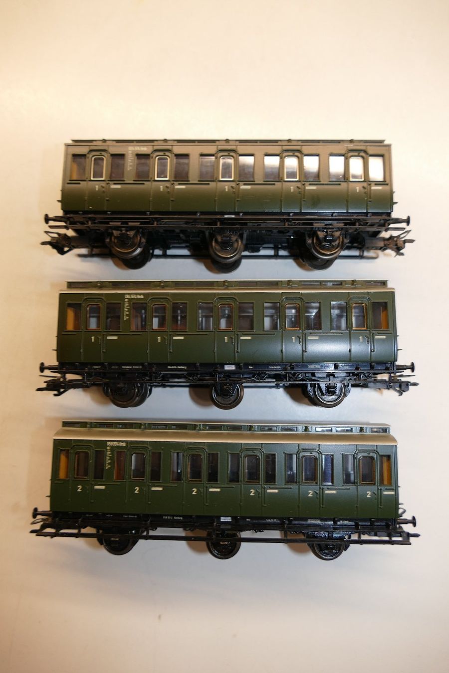 Märklin Modellini di ferrovie: Märklin H0: 3xDB Abteilwagen 1 – Nuovo e nell'imballaggio originale da Niederhasli venduto da rail-duerst 1