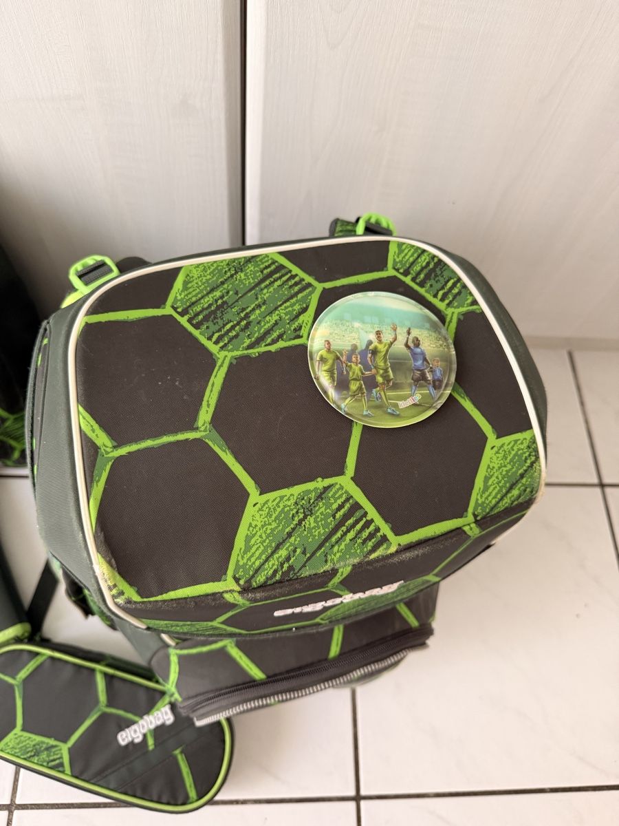 Ergobag Kindertaschen: Ergobag Schulrucksack Set Fussball Grösse L – Neu (gemäss Beschreibung) aus Luzern von Welfa 3