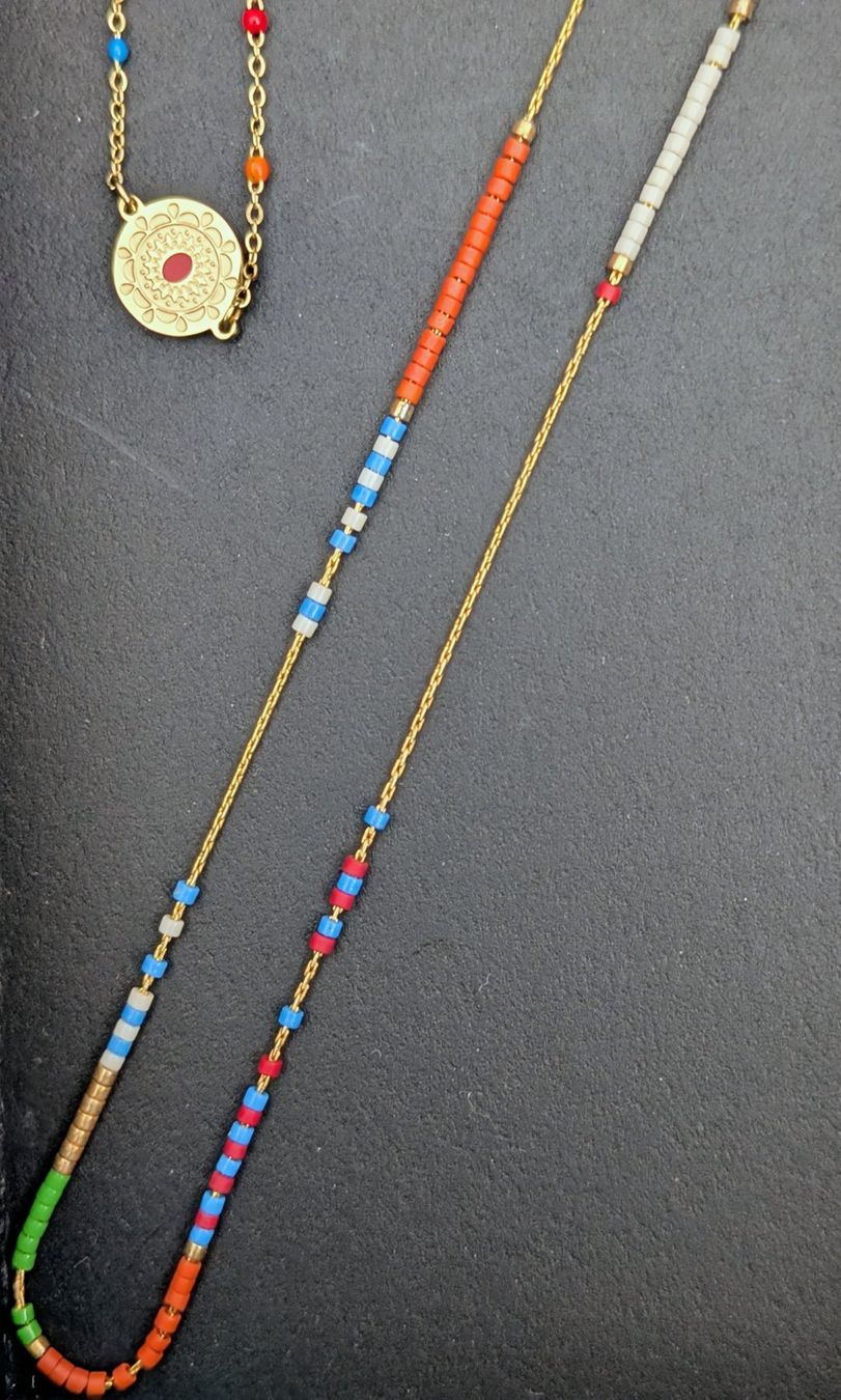 Altri gioielli: Bracelet et collier colorés – Usato da Genève venduto da qxx_8css