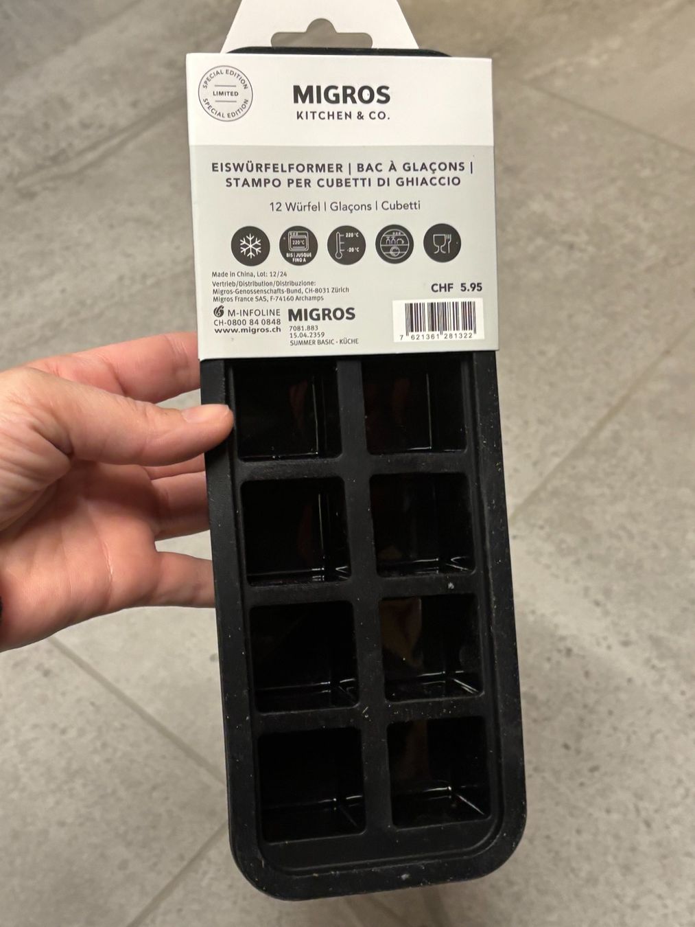 Teglie da forno: Bac a glaçons facile à sortir silicone neuf – Nuovo (secondo la descrizione) da Salvenach venduto da gwenwywar