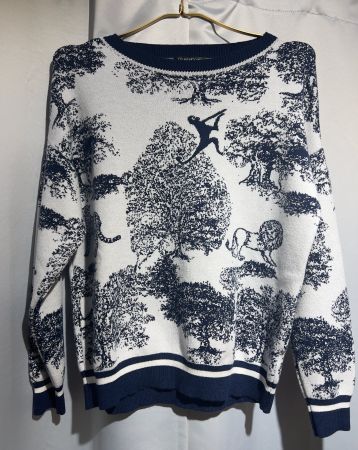 Wunderschöner Pullover weiss/blau - Tiermotiv