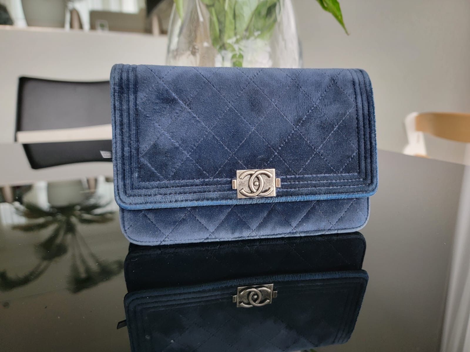 Chanel Borse da donna: Chanel WOC aus Samt – Usato da Wädenswil venduto da lisibit 1