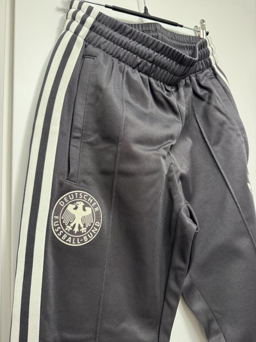 Adidas Pantaloni: Adidas Trainingshose Grösse S – Usato da Eichberg venduto da OanaB 2