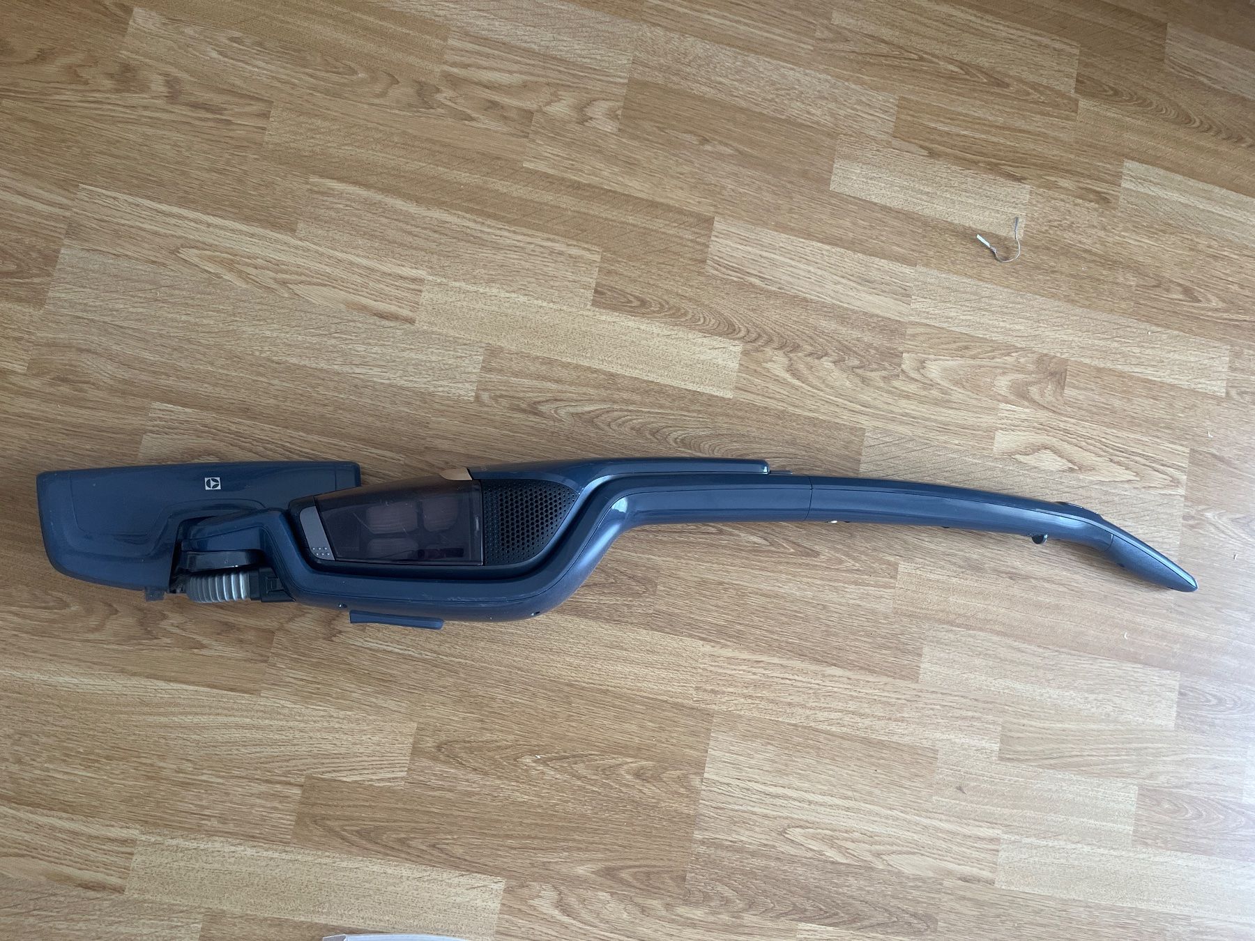 Electrolux Aspirateurs & Accessoires: ELECTROLUX Ergorapido Classic EERC75DB – D'occasion à Olten par mar_g96j 1