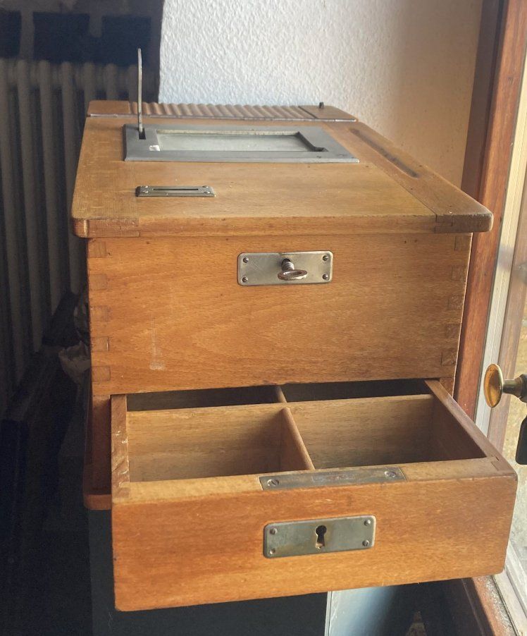 Registratore di cassa: caisse ancienne bois Kasse antik déco – Usato da St-Cierges venduto da LeRegain 4