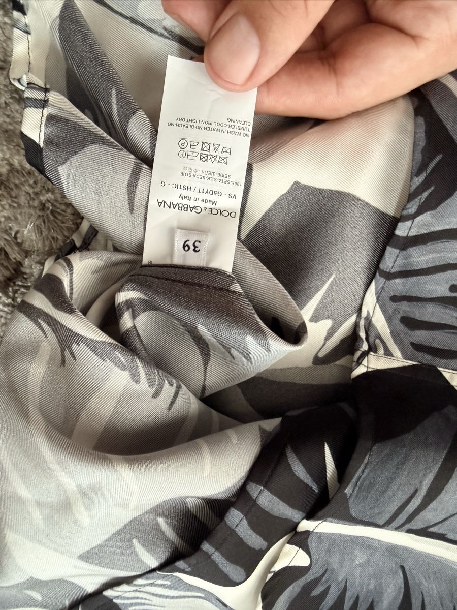 Dolce & Gabbana Camicie: Hemd Dolce & Gabbana Blattmuster Gr. 39 Seide  – Usato da Zürich venduto da MyWardrobe 6