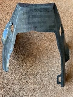 Aprilia Tutti i ricambio per moto: Aprilia Tuono Carbon Bug Spoiler – Usato da Stäfa venduto da pablopinkas