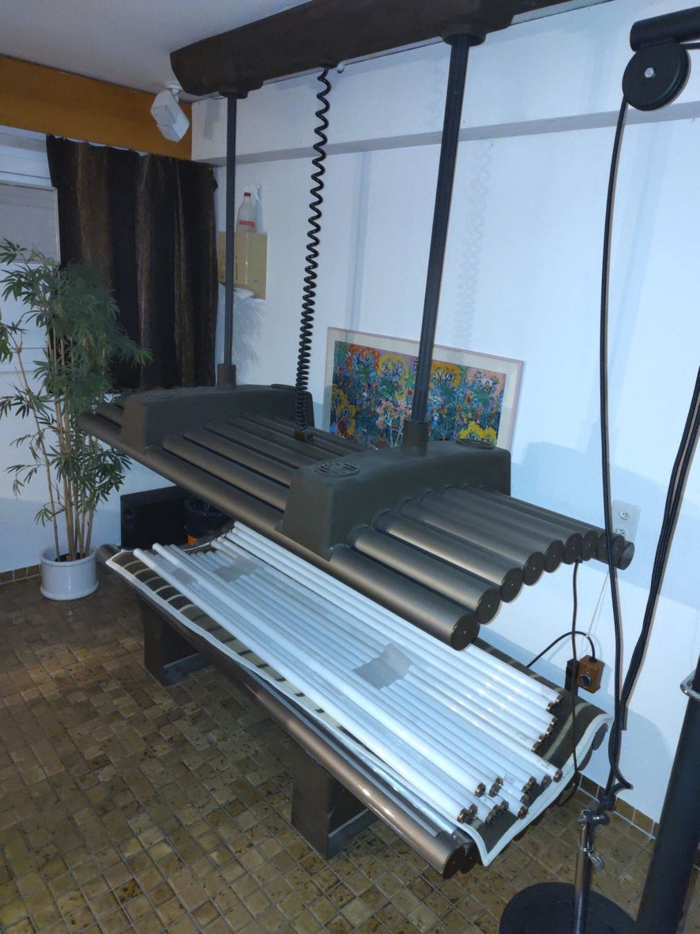 Solarium: Solarium mit Ersatzröhren – D'occasion à Meilen par _Samm_