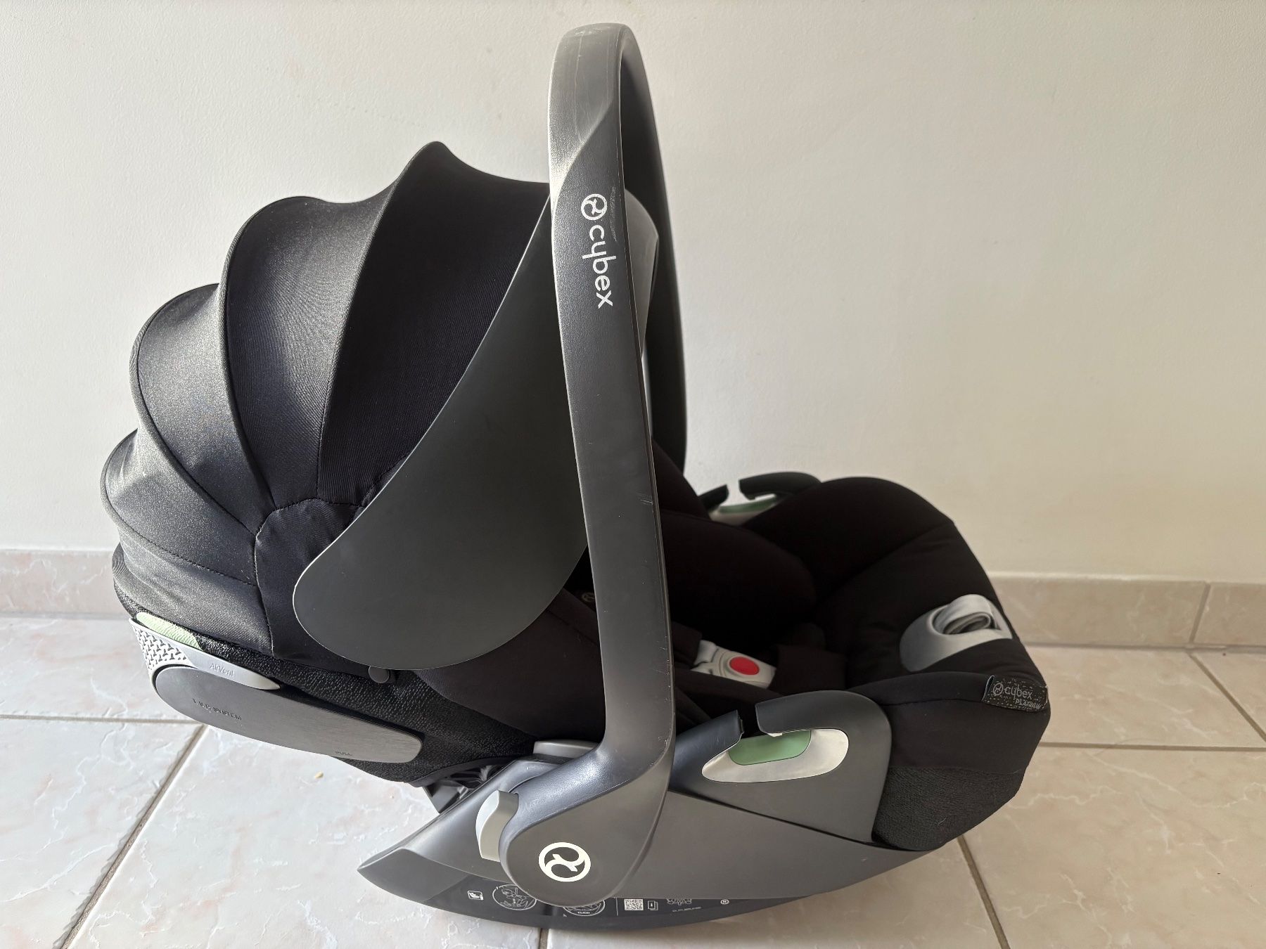 Cybex Seggiolini per auto: Siège auto pour bébés Cybex Cloud T + accesoires – Usato da Satigny venduto da ces_ghm7 2