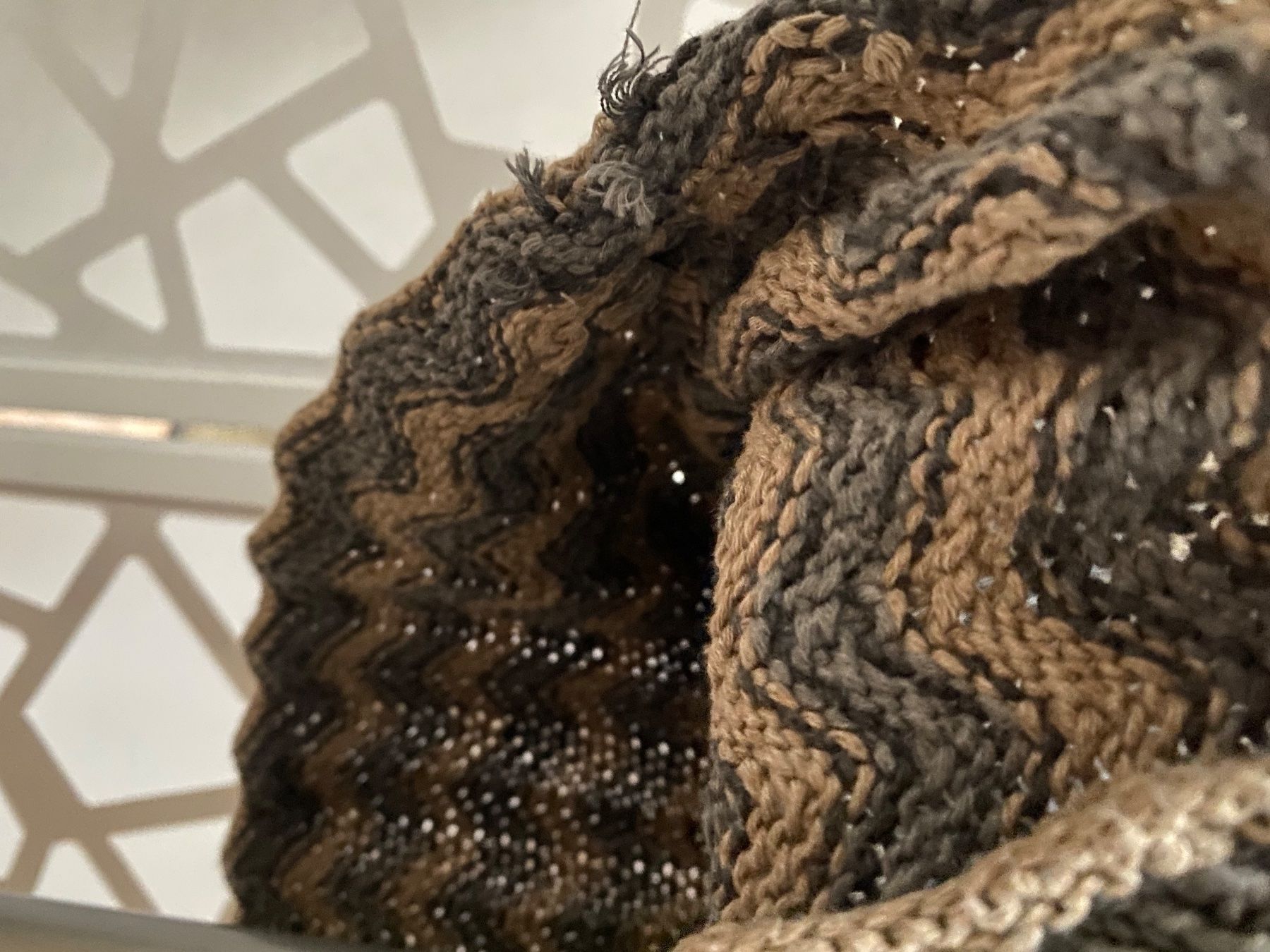 Tuniche: Beautiful hand knitted coloured tunic. M – Usato da Grund b. Gstaad venduto da PlageNeigeplus 3