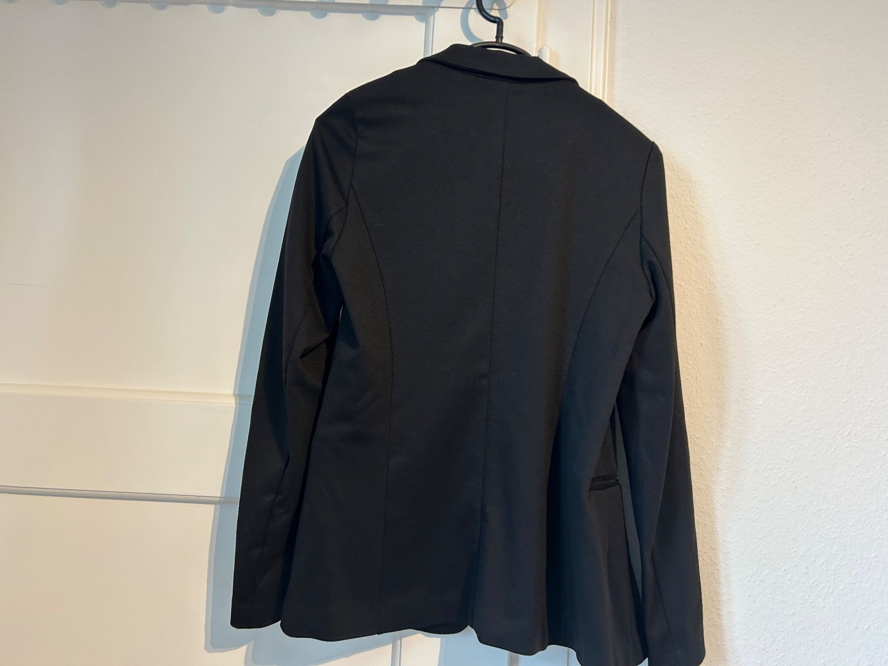 Vero Moda Giacche: Schwarzer Vero Moda Blazer, Gr. 34 – Usato da Zürich venduto da la_222 1