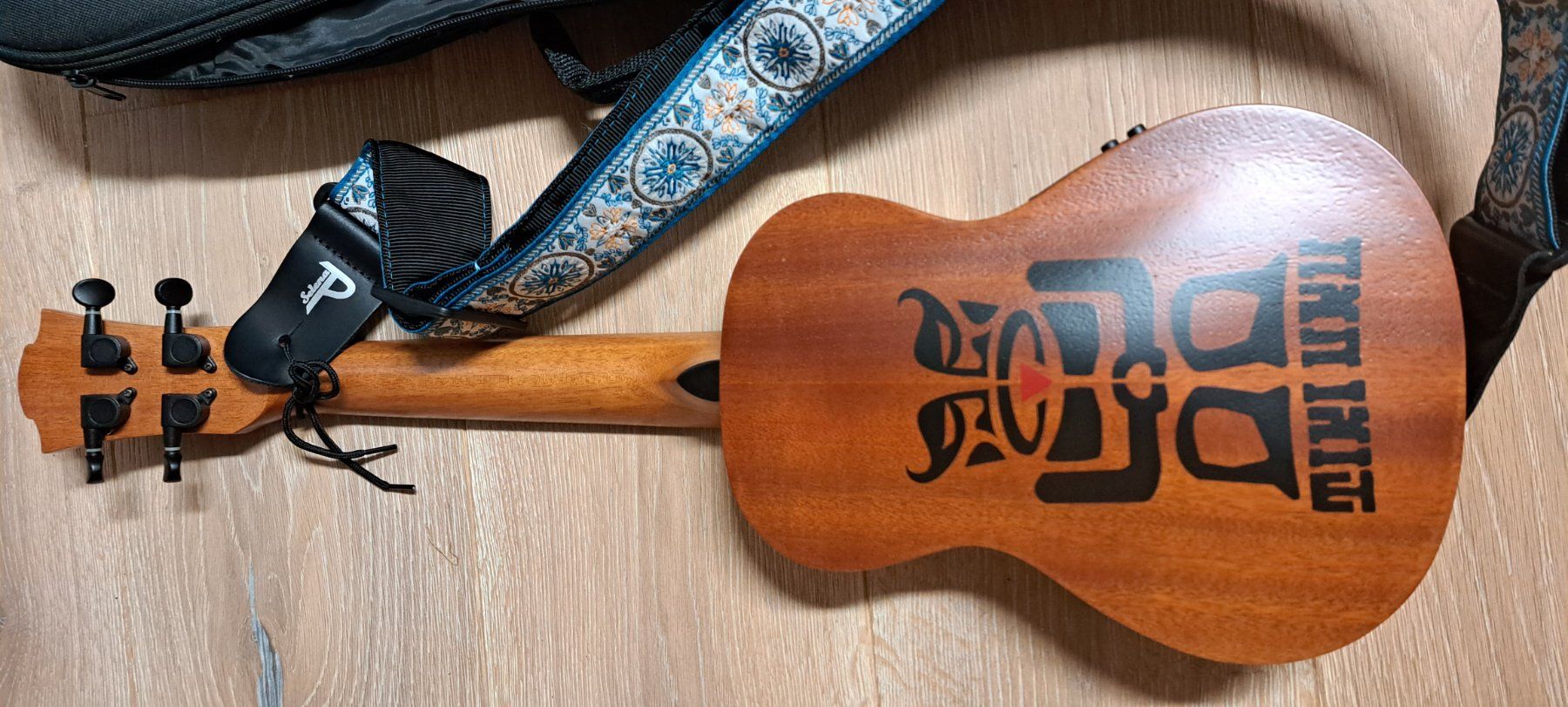 Strumenti musicali: Ukulele mit Tonabnehmer – Usato da Sachseln venduto da Furner94 2