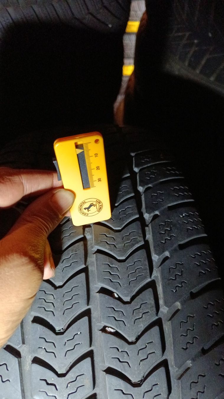 Pneumatici & Ruote complete: 2 Winterreifen Semperit 215/65 R16 C – Usato da Oensingen venduto da Mietemich24 4