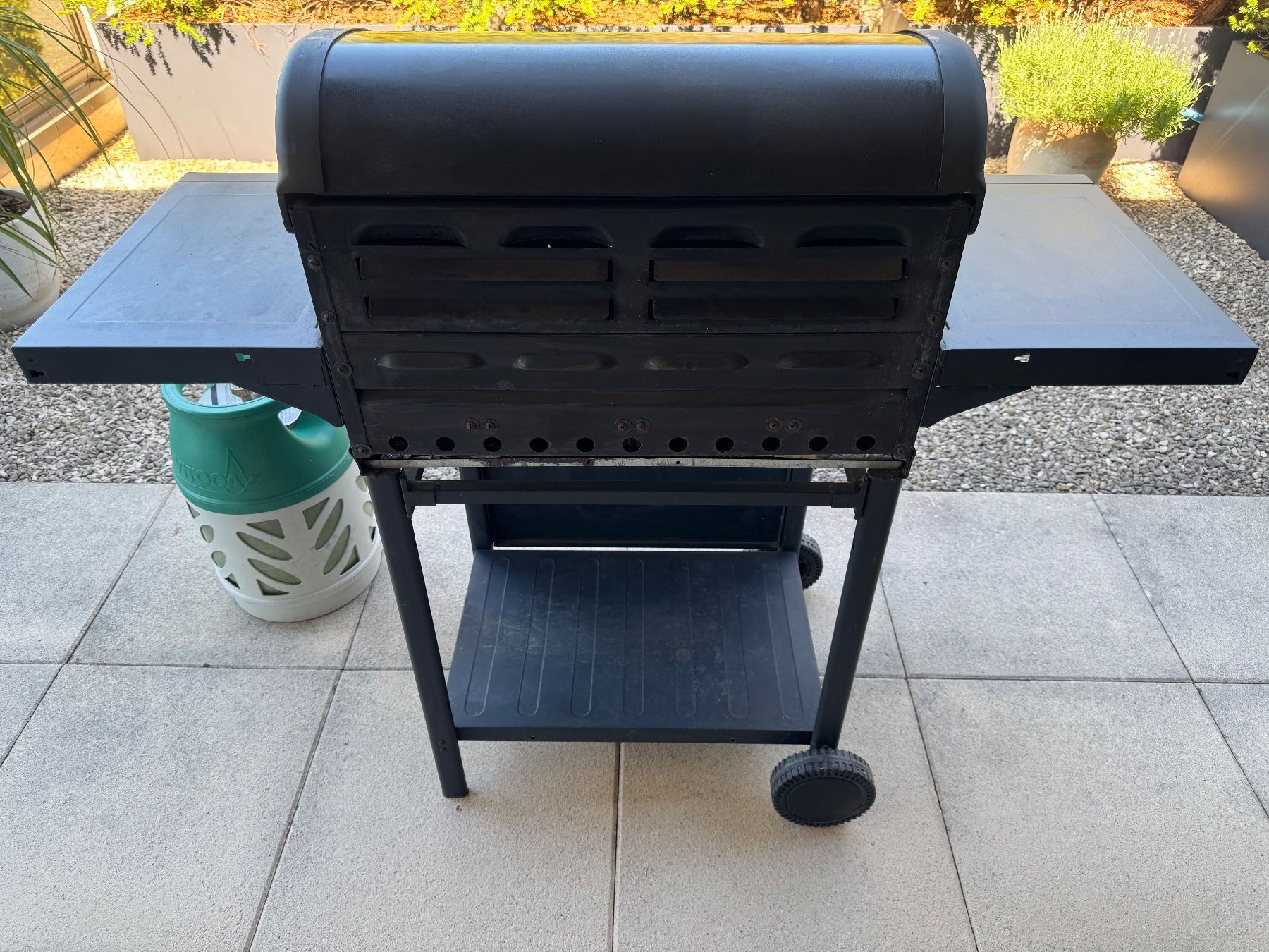 Griglie: Gasgrill mit Gasflasche – Usato da Grossdietwil venduto da Mascha2 2