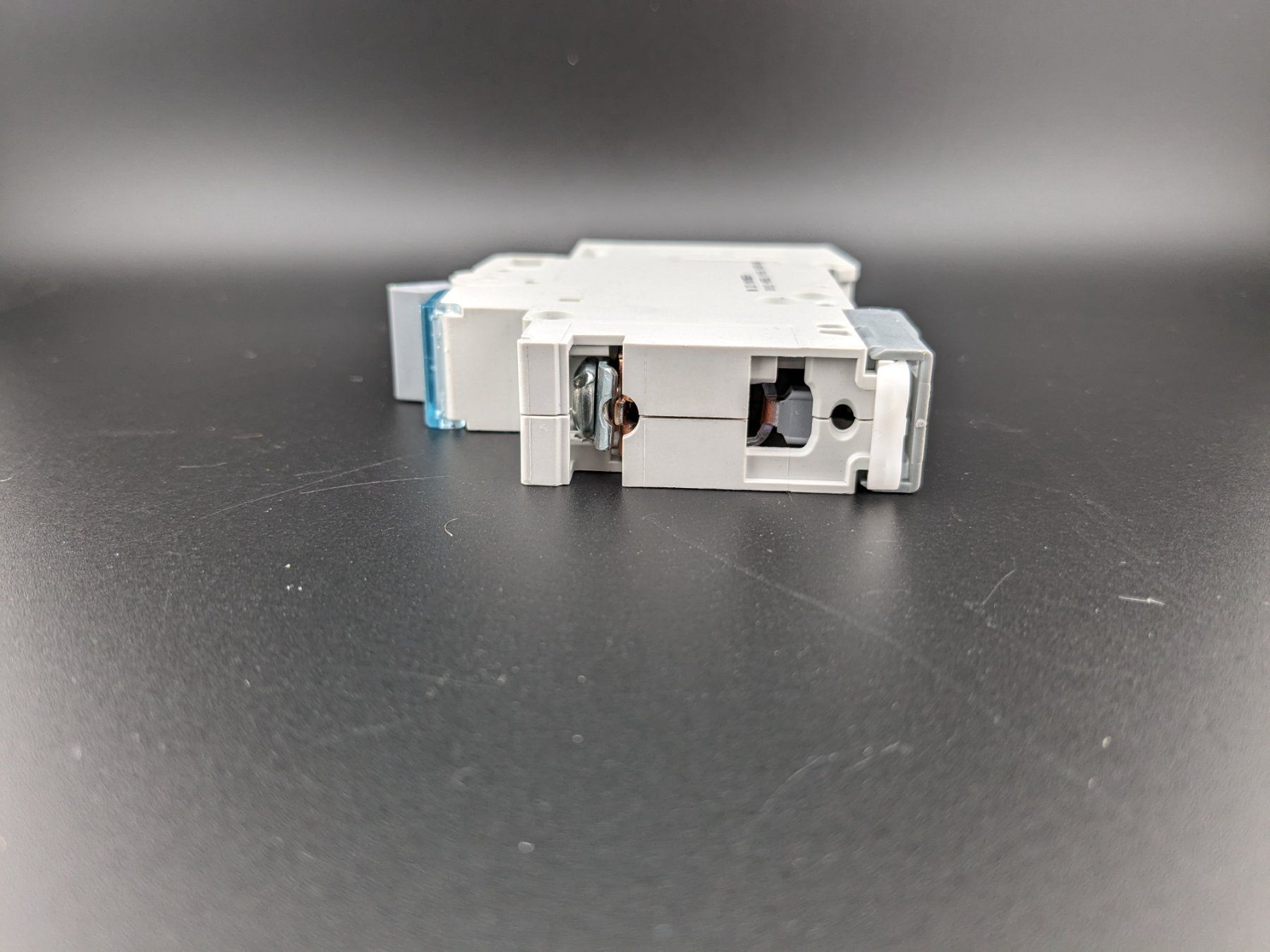 Hager Interruttori: Hager MCS 016C C16 LS – Usato da Winterthur venduto da Hint17 3