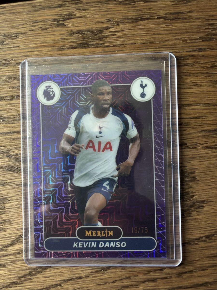 Topps Carte collezionabili: Premier League numbered auto Rogers Walker Young Solanke – Usato da Praz (Vully) venduto da ShoreCards 5