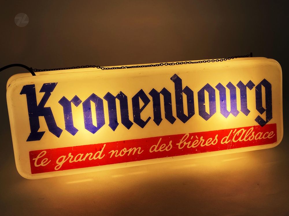 Neue LED-Leuchtstab-Serie mit weißem Anschlusskabel und Schnurschalter - Informa