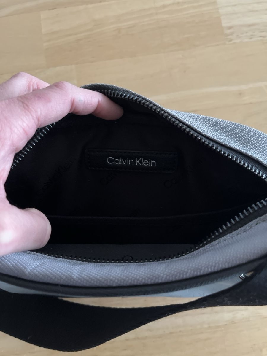 Borse: Sacoche Calvin Klein – Nuovo (secondo la descrizione) da Mont-sur-Lausanne venduto da Pioutch 2