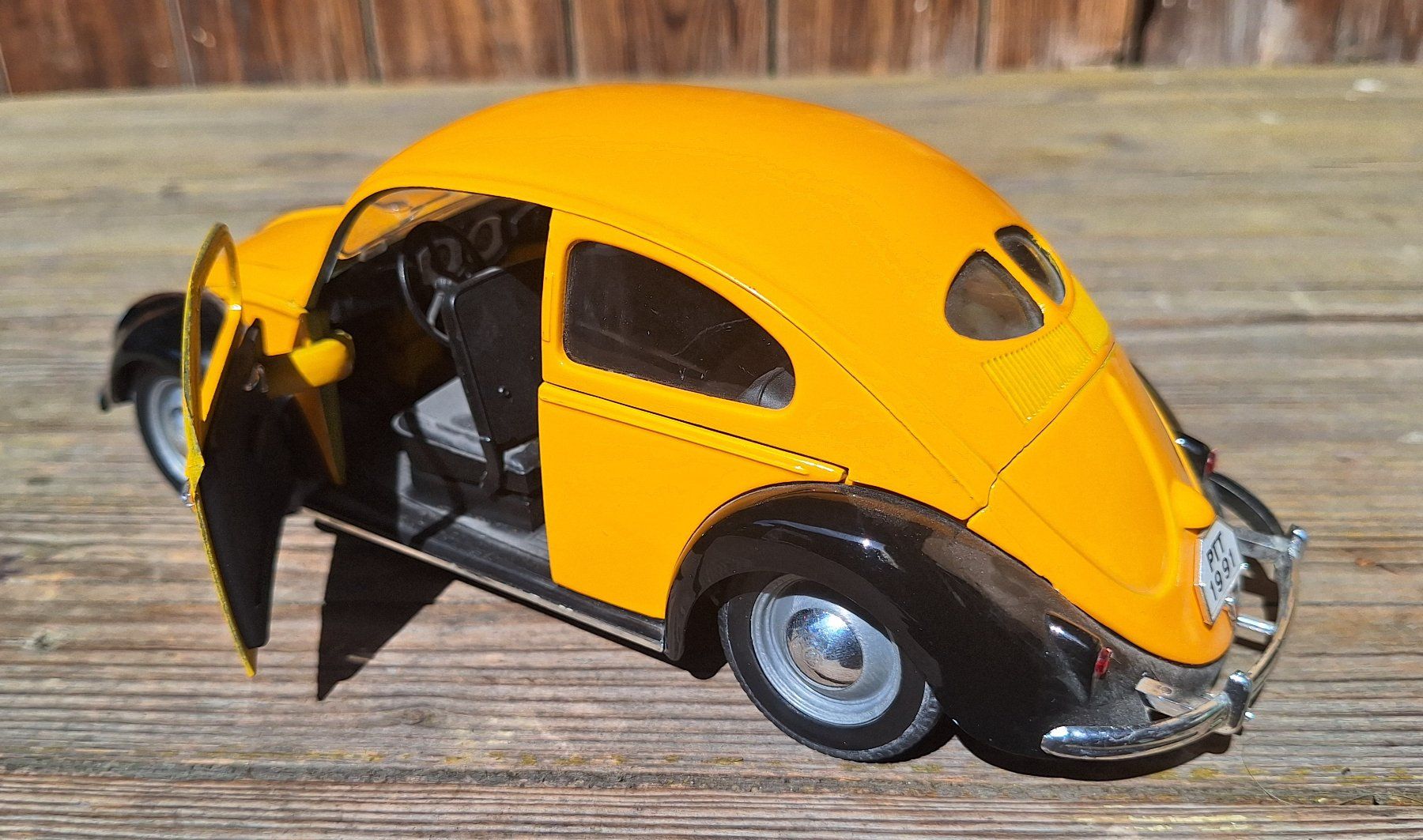 Solido Modellini d'auto: VW Käfer 1:17 Solido, Schweizer Post, Modellauto – Usato da Weinfelden venduto da JoeBaer 3