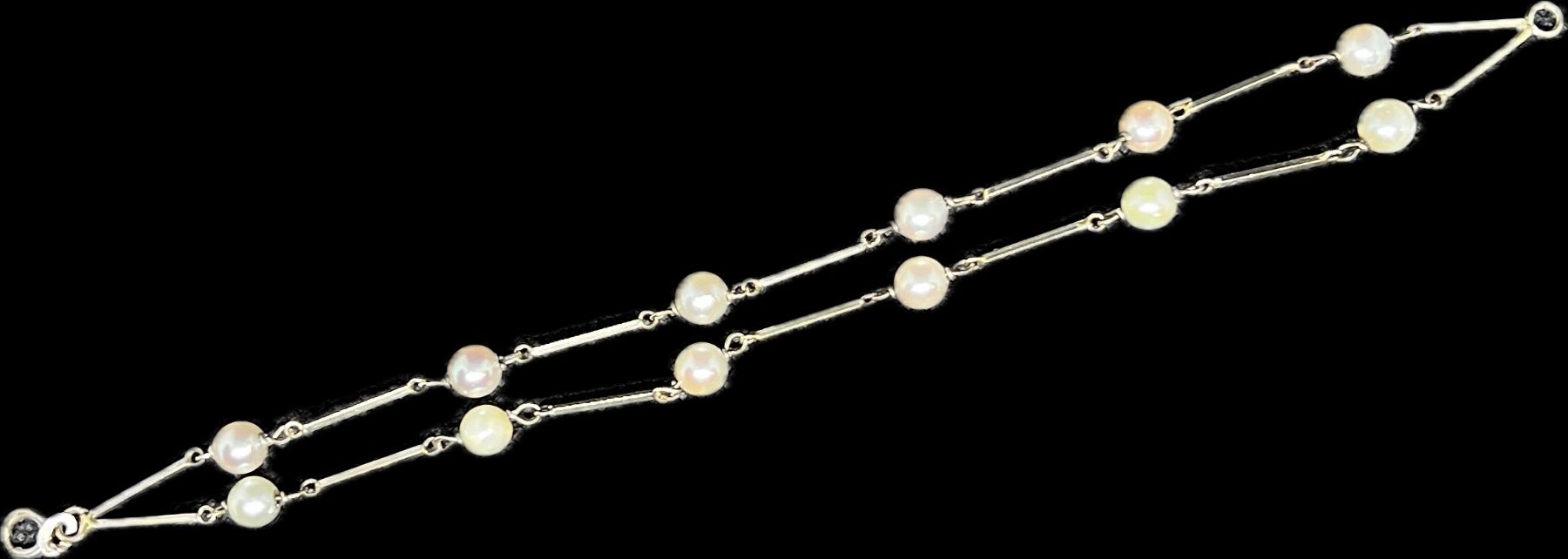 Armbänder & -reifen: Zierliches Gold-Armband mit Perlen 18K – Gebraucht aus Chur von Penting1935 1
