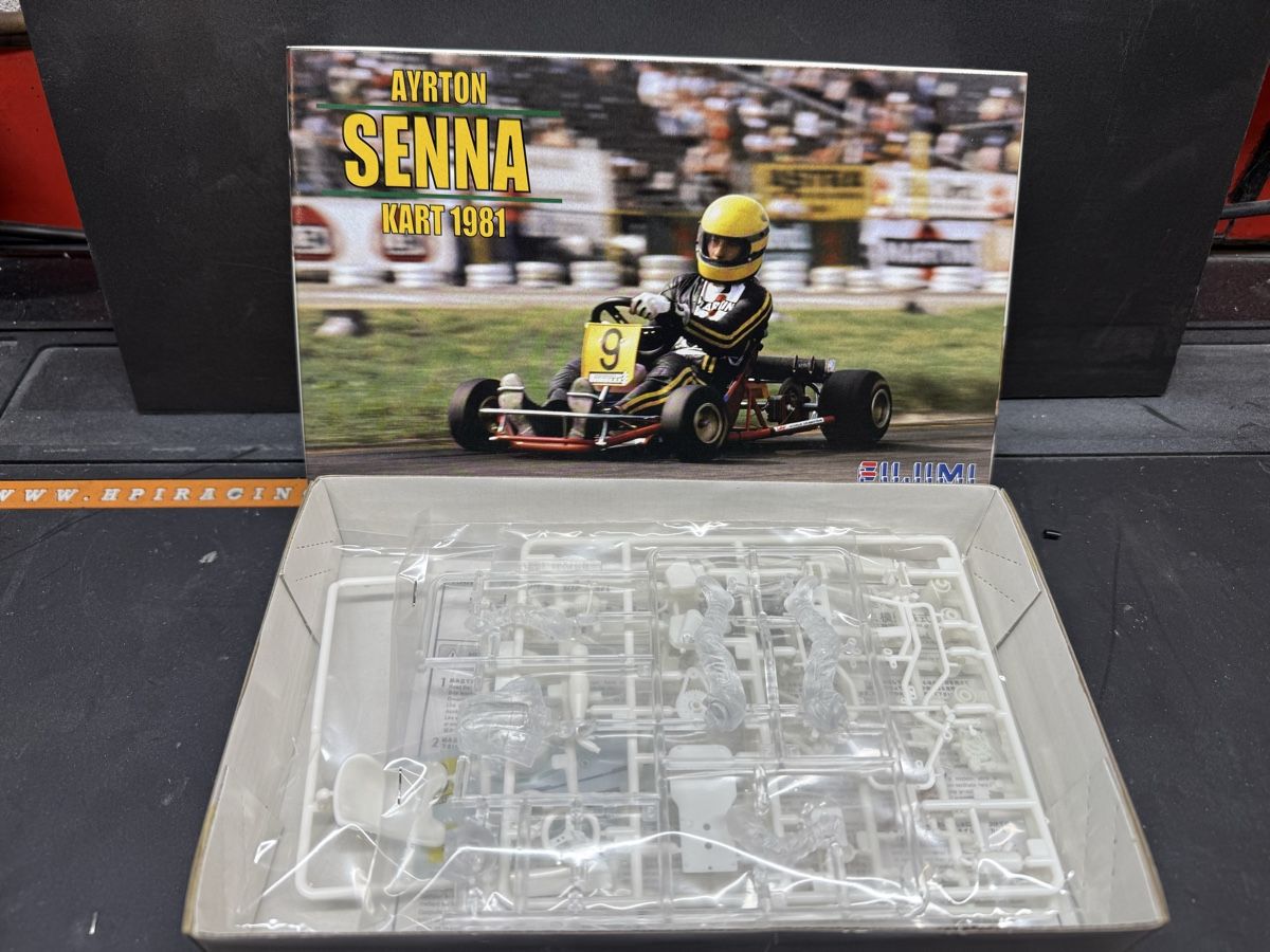 Kit di modellismo & Modellini statici: Kit 1/20 Fujimi senna – Nuovo e nell'imballaggio originale da Morges venduto da passion-cox