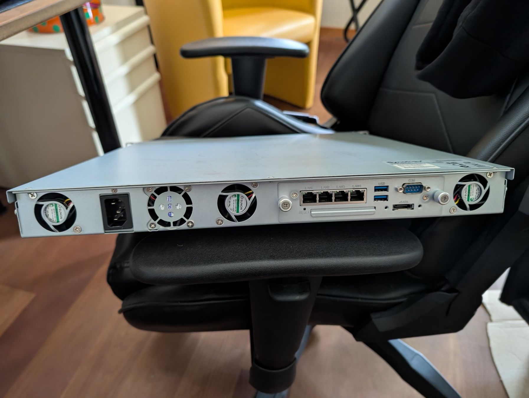 Synology Server: Synology RS814+ 16TB – Usato da Delémont venduto da breacH 1