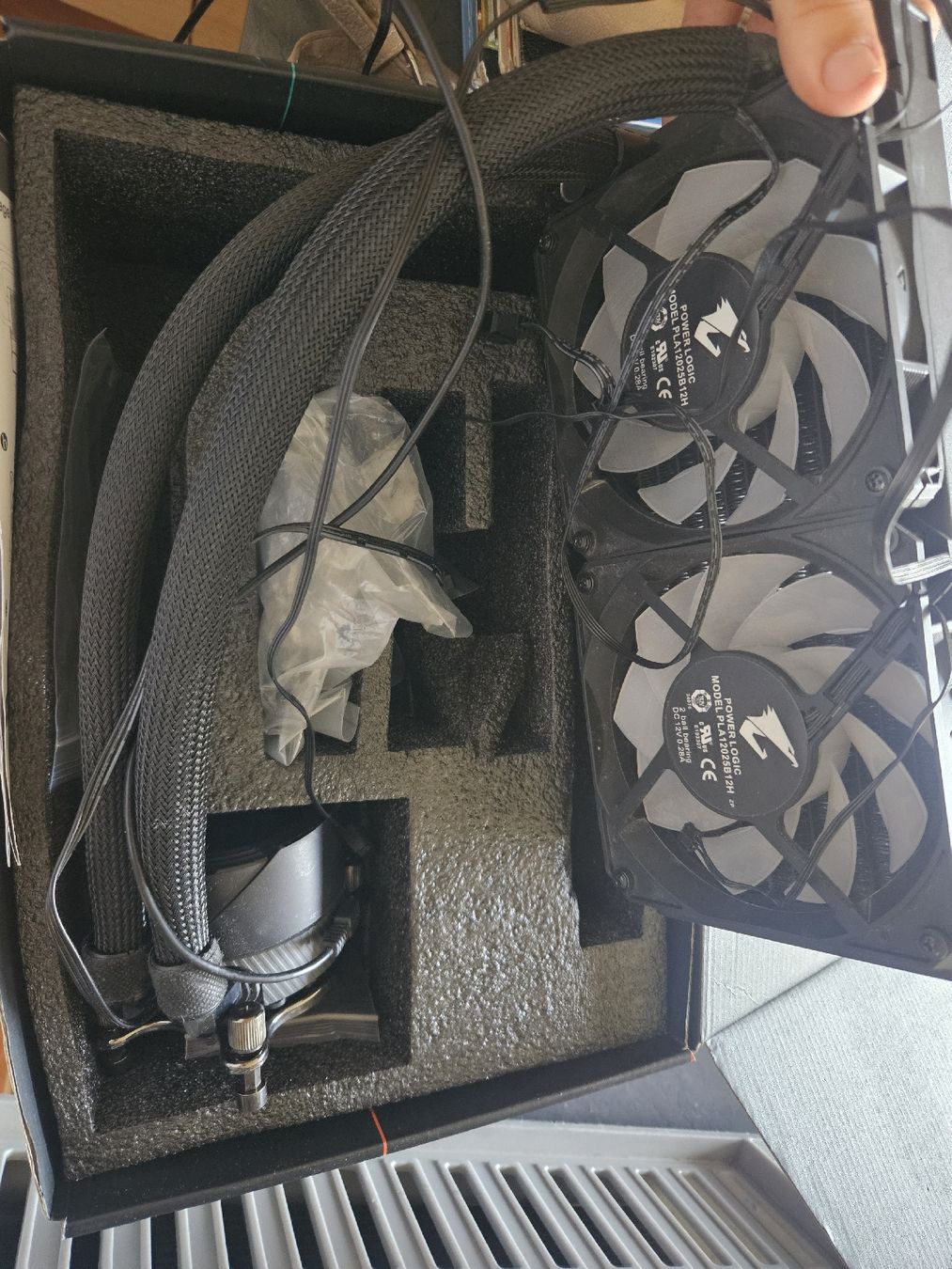 PC: Aorus Waterforce X 240  – Usato da Glis venduto da Oly99 1
