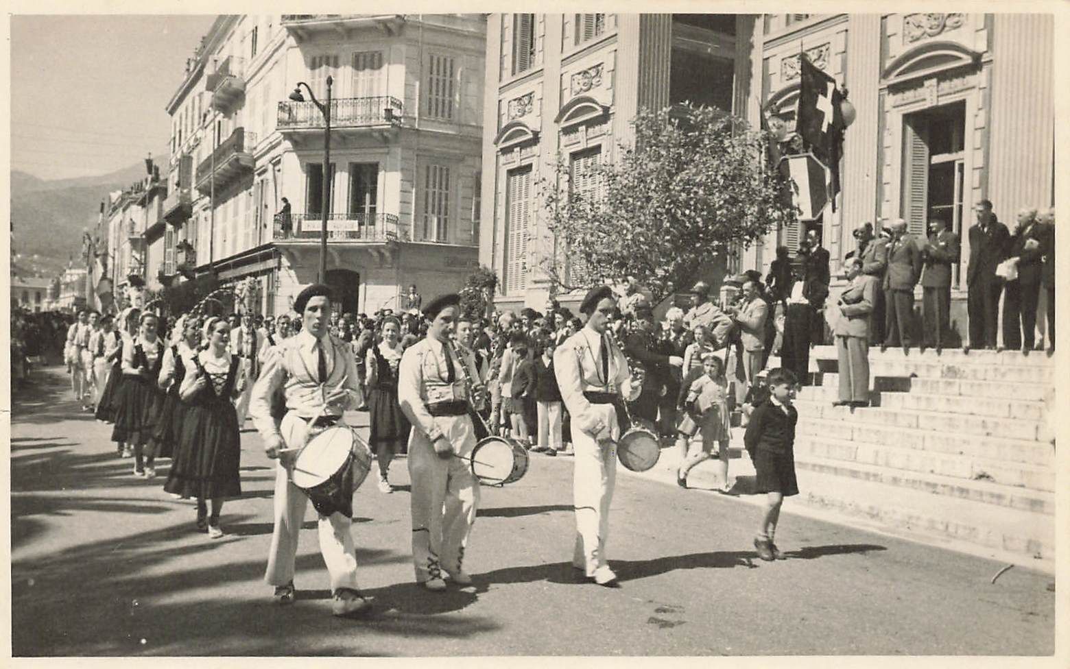 Cartoline postali: Menton Côte d'Azur – Usato da Biasca venduto da Blenio71