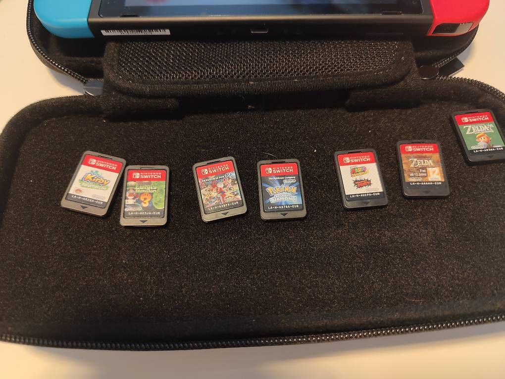 Console: Switch +7 jeux + manettes pro  – Usato da Poliez-Pittet venduto da arn_z9yk 1