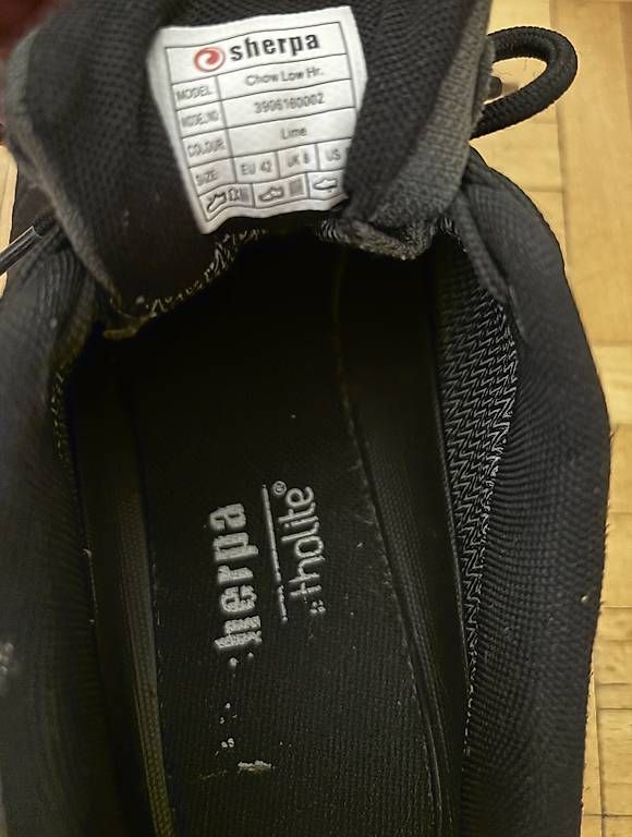Sherpa Chaussures hommes: Trekkingschuhe Sherpa Hydroguard 42 – D'occasion à Wettingen par sfdslrf 1