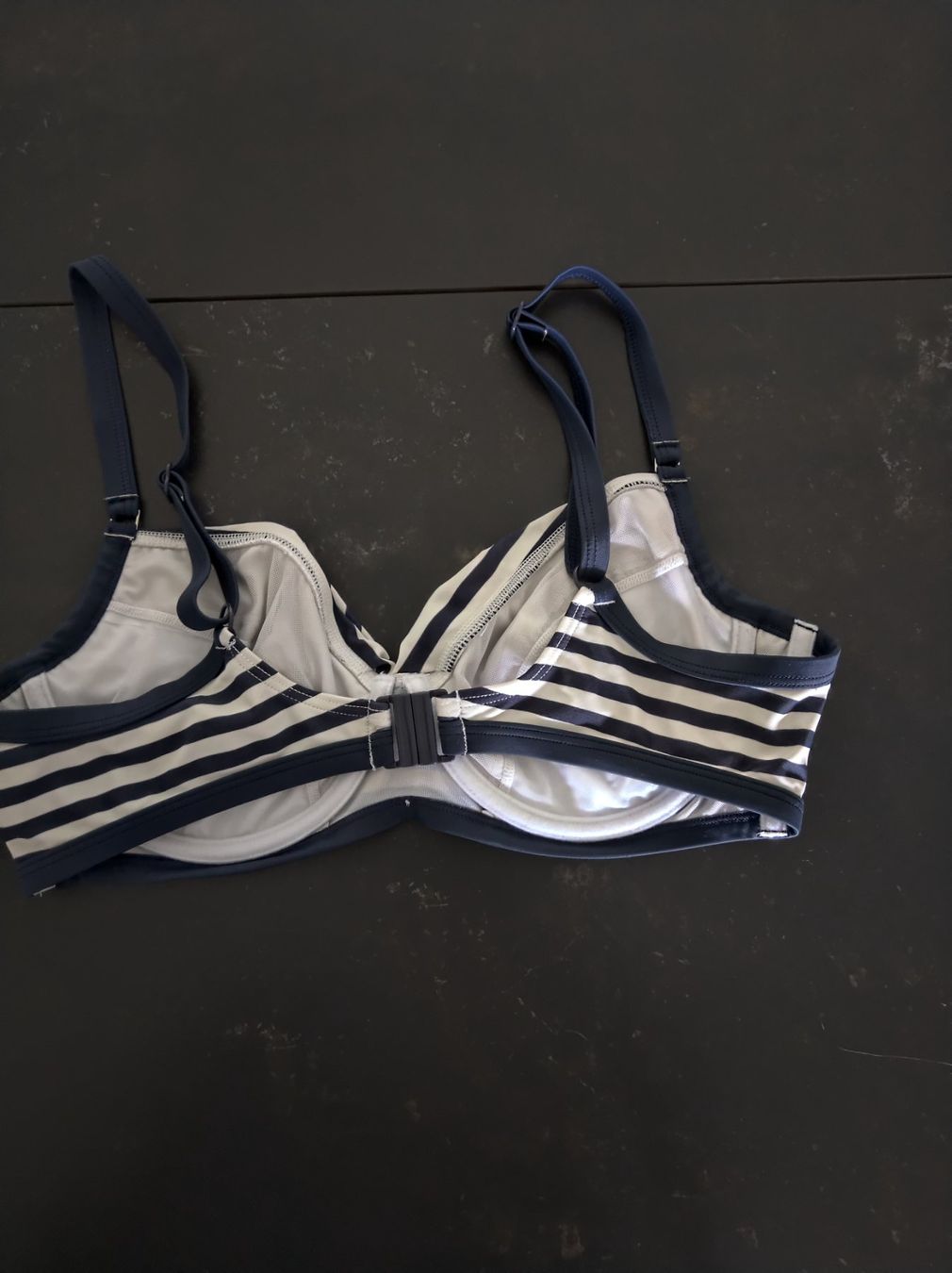 Costumi da bagno & Bikini: Bikini 36 D – Usato da Salenstein venduto da Silly...0 2