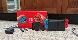 Nintendo Switch Konsole mit Zubehör